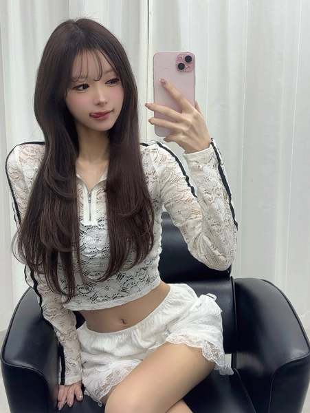 聖菜、肌みせレース衣装からスラリ美スタイルあらわに！