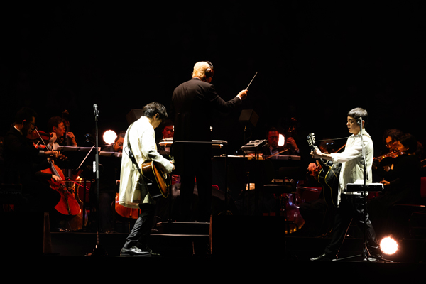 FM大阪開局５５周年企画『ゆず×FM OSAKA 55th Anniversary Premium Concert ゆずオーケストラ』大阪城ホールに集まった１万３０００人の観客を魅了！！