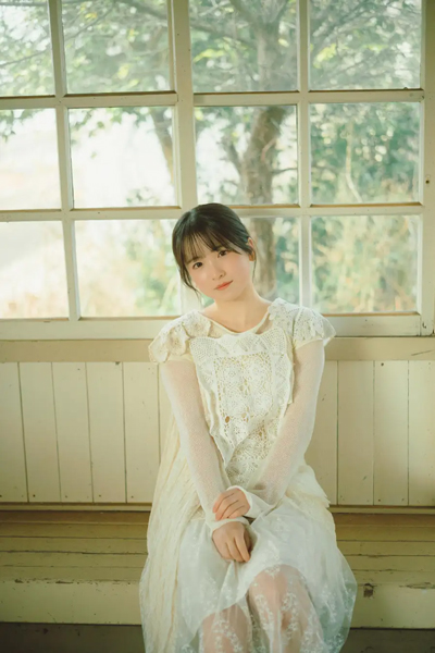 櫻坂46だけで計40Pの大特集！櫻坂46・藤吉夏鈴と白銀の世界へ。「B.L.T.4月号」の表紙絵柄を公開！