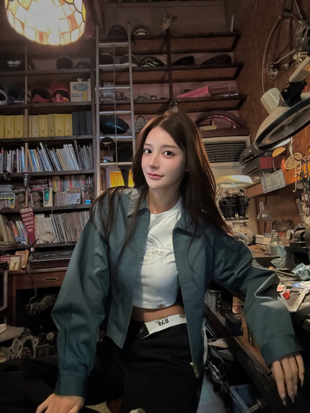 水神きき、ウエスト見せが破壊力抜群！！クールでカッコ良さ全振りのカットにファン悶絶