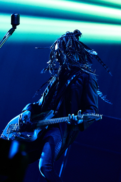 【ライブレポート】LUNA SEAには絶対に止まってほしくない!真矢の想いを胸に『LUNATIC X'MAS 2025 -OUR JOURNEY CONTINUES-』が開催!