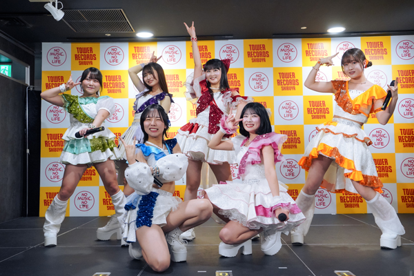 アップアップガールズ（２）、新体制初の5th EPリリースイベントで熱演！個性あふれる特技披露も
