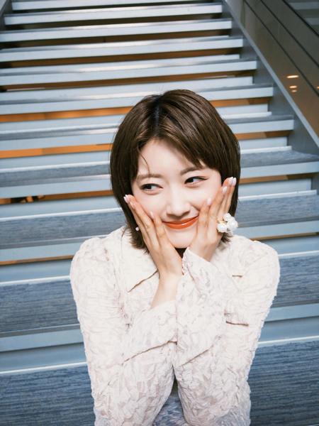 元乃木坂46・樋口日奈、立体感あるレースドレスであふれる気品！