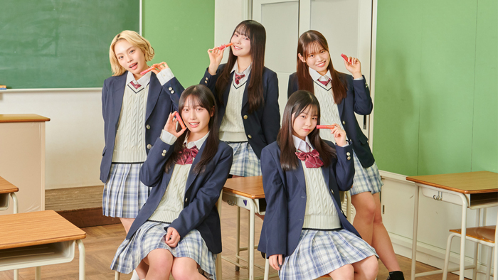 VAZ、初のコスメブランド「Mel:See from classroom」を立ち上げファン2,500人超の声をもとに「めるぷち」メンバー25名と共同開発した中高生向けスクールコスメ第1弾「カラーケアリップ #01 放課後ピンク」を3月30日発売