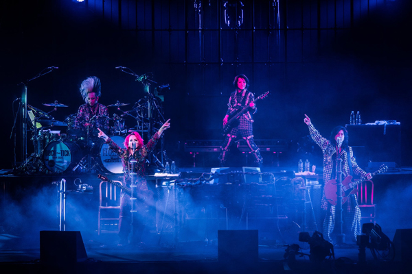 「BUCK∞TICK TOUR 2025 -ナイショの薔薇の下- at 日本武道館」が、いよいよ3月8日(日)午後9:00からWOWOWで独占放送・配信!放送・配信に先駆け、ライブレポート公開!