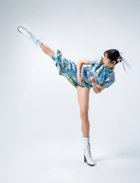 堀江聖夏、躍動感あふれるチャイナコス姿がついにアクスタに！ファン歓喜の声