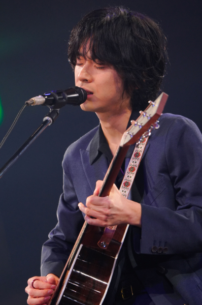 秦 基博、トータス松本、不足の美（真心ブラザーズ・YO-KING×銀杏BOYZ・峯田和伸）、七尾旅人、川崎鷹也らが出演「ギタージャンボリー2026」千穐楽レポートを公開！