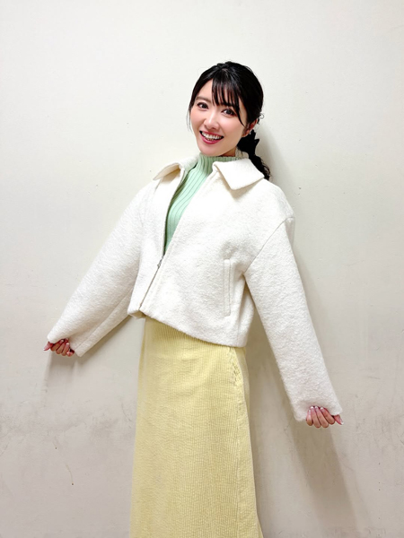 久保井 朝美、春色コーデでファン魅了！「可愛い」「凄く綺麗ですね」
