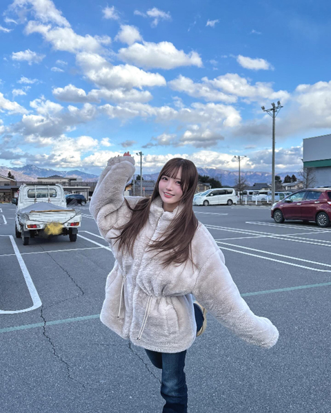 由良ゆら「最強に可愛い」オフショットに釘付け間違いナシ！