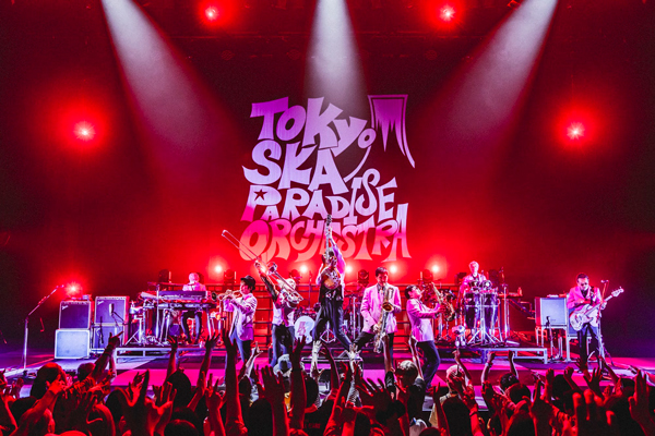 スカパラ、史上初の47都道府県ホールツアー完走！3/18発売『［SKA］SHOWDOWN』収録LIVE映像の内容解禁＆ライブダイジェスト公開！