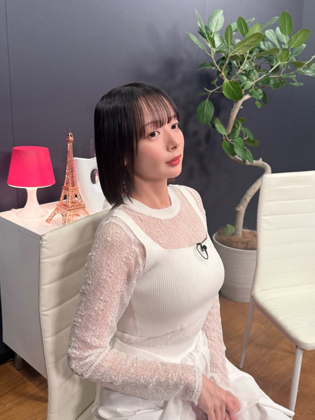 岡田紗佳、レースの繊細さが引き立つ装いにファン歓喜！「めっちゃ可愛い」