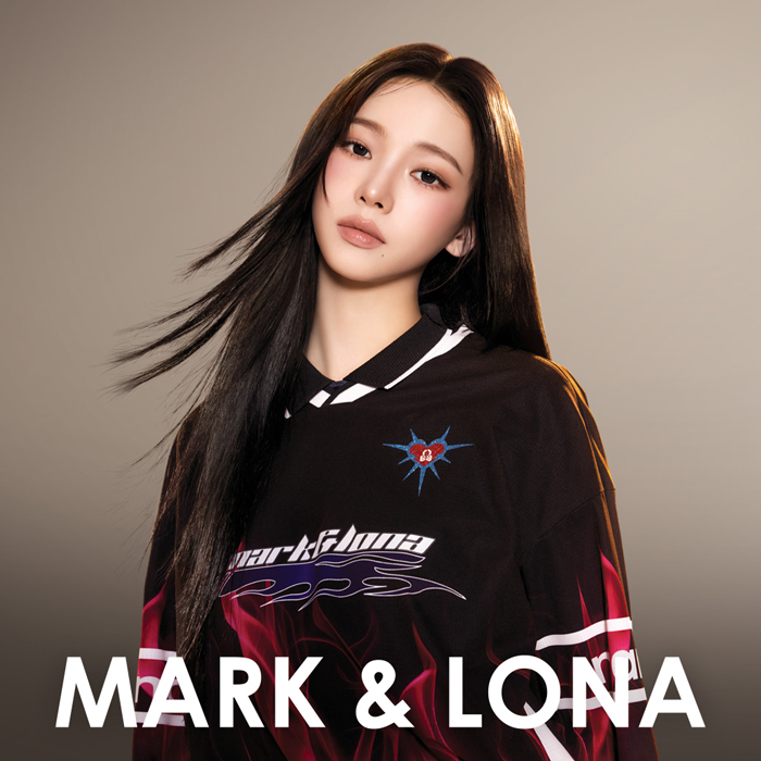 aespa・KARINA、MARK & LONA初の女性ブランドアンバサダーに就任！鮮烈ファイヤーパターンで魅せるデビューセレクション公開