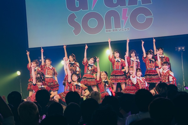 【写真特集】AKB48、わーすた、iONら総勢21組が熱狂のステージ！＜GIGA･GIGA SONIC in 豊洲PIT＞