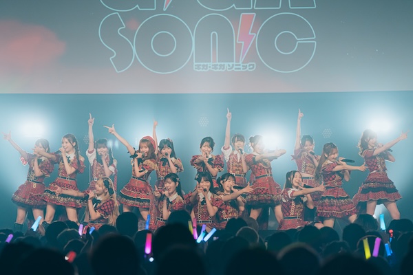 【写真特集】AKB48、わーすた、iONら総勢21組が熱狂のステージ！＜GIGA･GIGA SONIC in 豊洲PIT＞