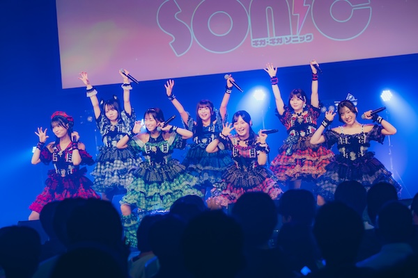 【写真特集】AKB48、わーすた、iONら総勢21組が熱狂のステージ！＜GIGA･GIGA SONIC in 豊洲PIT＞