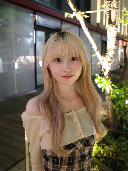 元乃木坂46・矢久保美緒、金髪にヘアチェンジ！オフショルでお姉さん感UP