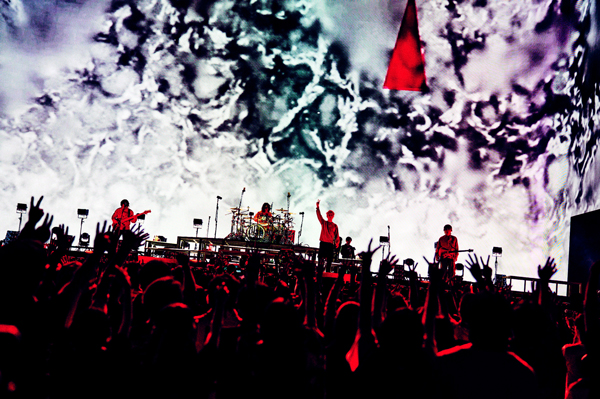 ONE OK ROCK、「THE MUSIC STADIUM 2026」UVERworld・YOASOBIと共演！