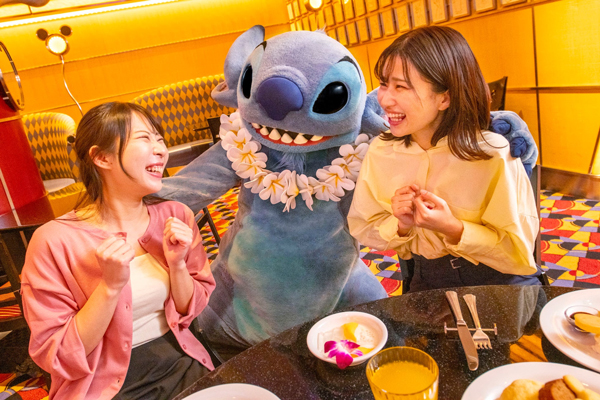 まぶしさあふれる夏に、きらめく笑顔がいっぱい！！ディズニーホテルで楽しさあふれる最高の思い出をつくろう！
