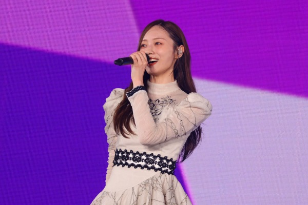 梅澤美波、9年8ヶ月の乃木坂46としての活動に幕を下ろす感謝を伝え続けた卒業コンサート開催!