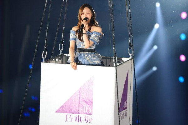 梅澤美波、9年8ヶ月の乃木坂46としての活動に幕を下ろす感謝を伝え続けた卒業コンサート開催!