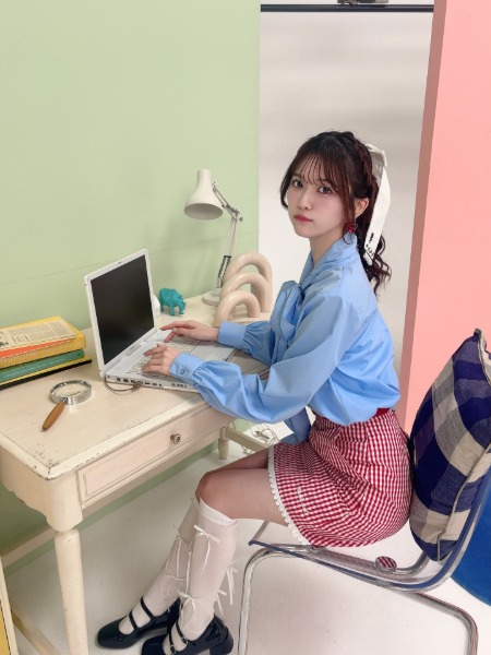 高嶺のなでしこ・星谷美来、小顔きわだつポニテ×レトロファッションを披露