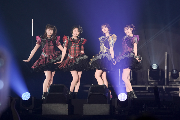ももクロがGW1日限定のテーマパーク型ライブイベント『東京ももクロランド』を開催。まったく異なる3公演のスペシャルライブでモノノフと共に結成18周年をお祝い。『秋の桃神祭 2026』の開催地と日程のサプライズ発表も！
