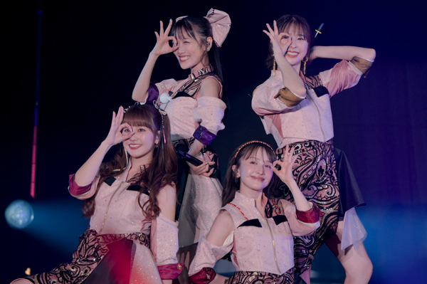 ももクロがGW1日限定のテーマパーク型ライブイベント『東京ももクロランド』を開催。まったく異なる3公演のスペシャルライブでモノノフと共に結成18周年をお祝い。『秋の桃神祭 2026』の開催地と日程のサプライズ発表も！