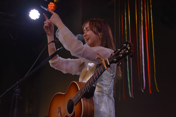 Leola『Leola Live Chase The Sun～10th Anniversary～』＜オフィシャルレポート＞