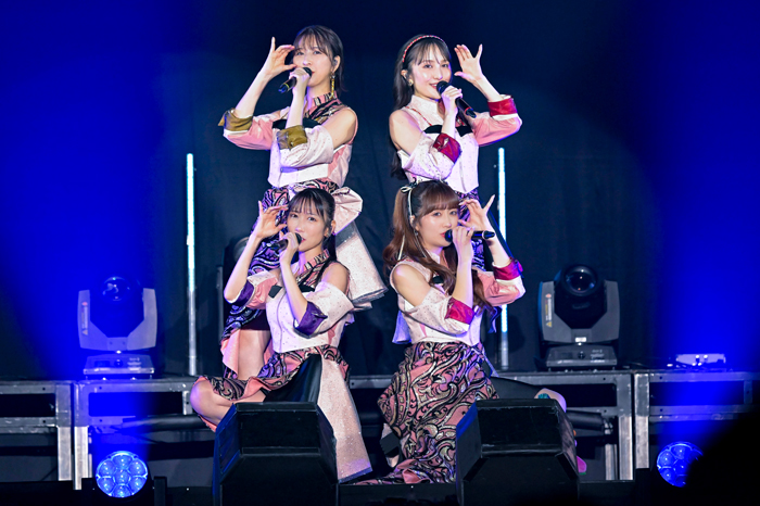 ももクロがGW1日限定のテーマパーク型ライブイベント『東京ももクロランド』を開催。まったく異なる3公演のスペシャルライブでモノノフと共に結成18周年をお祝い。『秋の桃神祭 2026』の開催地と日程のサプライズ発表も！