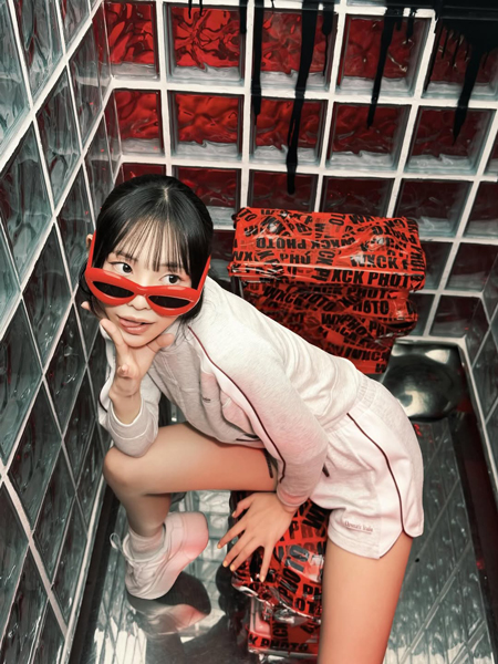 「びじゅえぐすぎやろ」菊地姫奈、脚線美ガン見せ！ストリートファッションで新境地のビジュへ