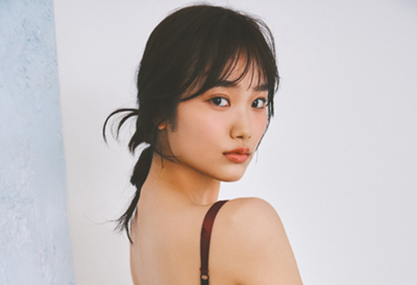 RIZINガール2026・石川花音「ぜひ『デコルテ』に注目して」FRIDAY初掲載！抜群スタイルで魅せるグラビアに注目