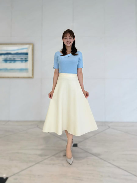 森山みなみ、爽やかエレガレントなスタイルで美貌あらわに