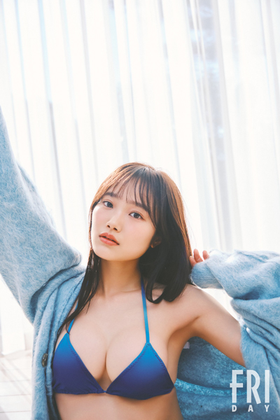 RIZINガール2026・石川花音「ぜひ『デコルテ』に注目して」FRIDAY初掲載！抜群スタイルで魅せるグラビアに注目