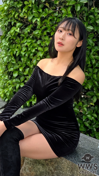 【写真特集】本多もか、肩出し＆ミニ丈ブラックワンピで美ボディ披露！ 「大人っぽくてクールな雰囲気に挑戦できて嬉しかった」