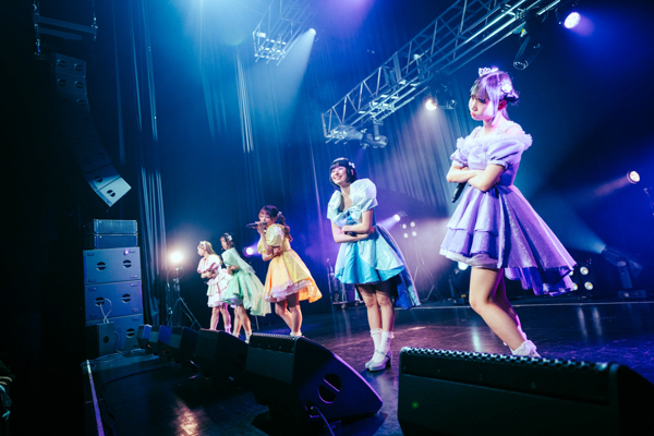 【ライブレポート】KiSS KiSS、甘く弾けるステージでZepp Shinjukuを染める！〈JAPAN IDOL SUPER LIVE 2026〉