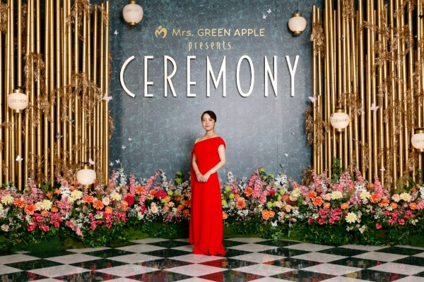 上白石萌音がエレガントなドレススタイルでグリーンカーペットに登場！＜Mrs. GREEN APPLE presents『CEREMONY』＞
