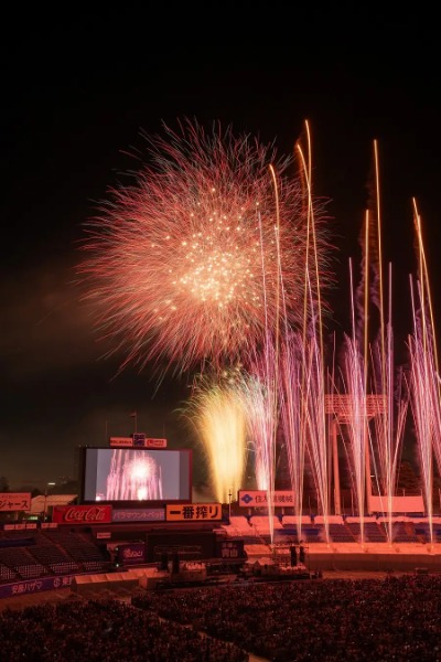 花火とアーティストの響宴「2026 神宮外苑花火大会」開催決定！8月8日に1万発打ち上げ