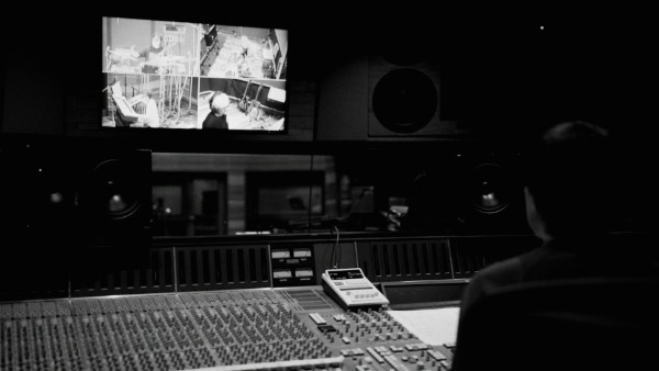 スガ シカオ、30周年キックオフ特別企画アルバム「BEST SESSIONS!」リリース決定