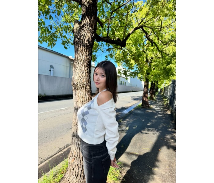 「マンガみたいなカラダ！」山田あい、横からの美貌でファン圧倒