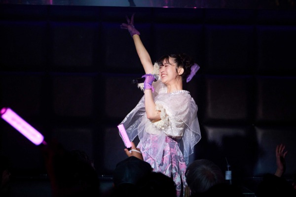 新井ひとみ、第二章の幕開けを高らかに宣言！「これからも歌を歌い続けます！」SEL OCTAGON TOKYOでのライブで新たな一歩！