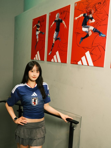 「これは、反則です。マジ可愛い」相沢菜月、ファン悶絶のスポーティコーデ披露