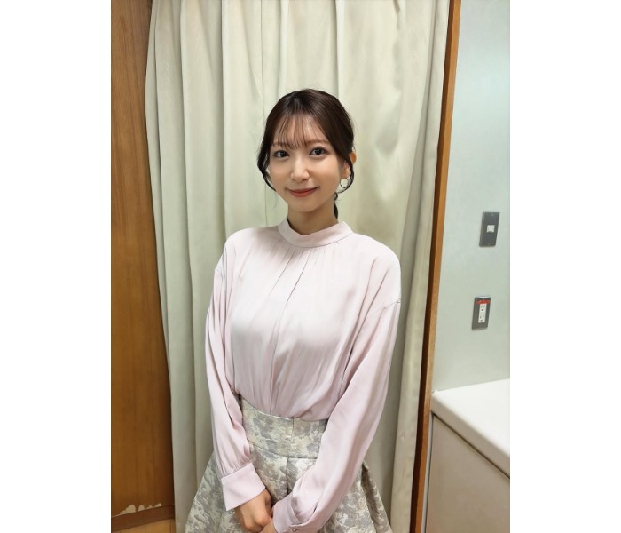 今川菜緒、やわらかフェミニンコーデで多幸感あふれるショットを投稿！！