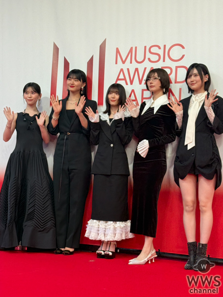 櫻坂46、黒の大人スタイルでレッドカーペットに登場！〈MUSIC AWARDS JAPAN 2026〉