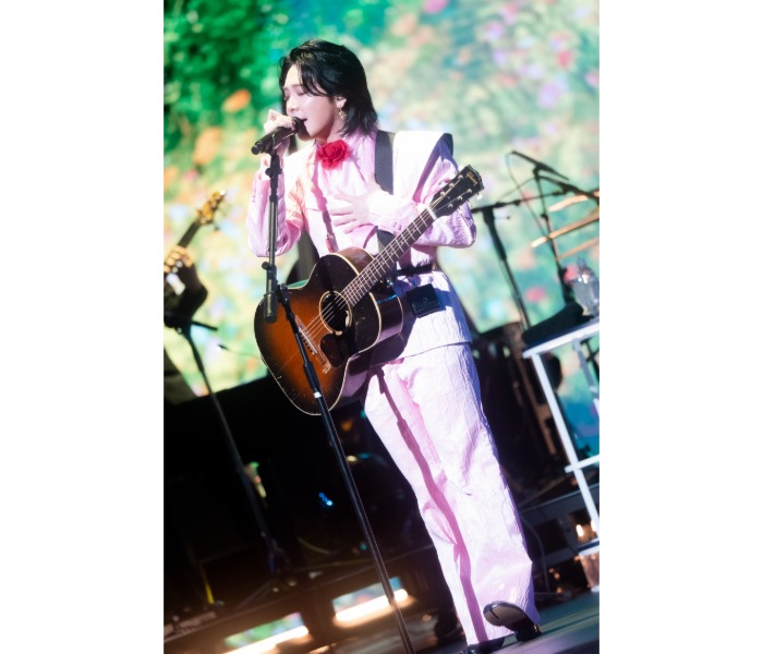 Mrs. GREEN APPLEがカラフルな演出と華やかな衣装で最高のライブパフォーマンス!<Mrs. GREEN APPLE presents『CEREMONY』>