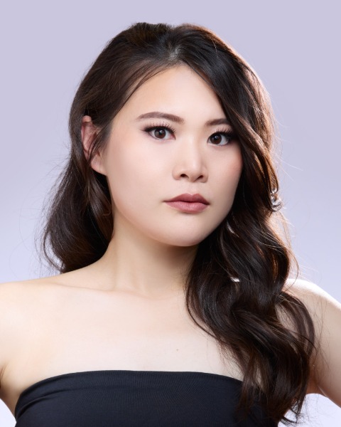 2026ミスユニバースジャパン・和歌山代表　岡村真希さん、ドレス衣装で思いを語る