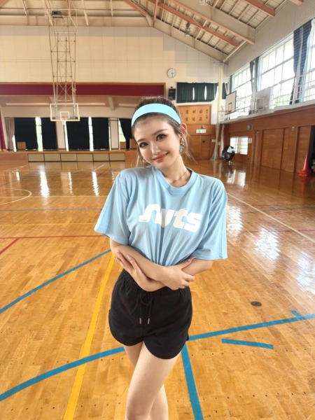 ギャルモデル・雨宮みるき、水色クラT姿を披露！運動会では最下位も「可愛過ぎる」の声