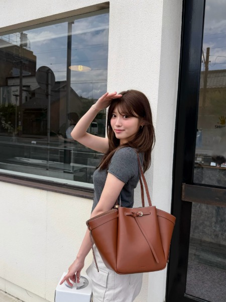 古田愛理、ミニスカコーデでキュートな装い！ファン歓喜「めちゃくちゃ可愛い」