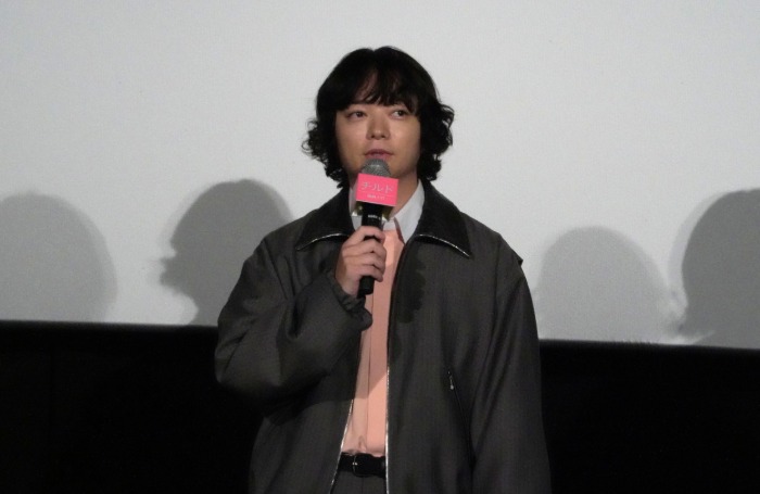 染谷将太、映画「チルド」初日舞台挨拶で作品への思い語る「皆さんに観ていただいて完成する」