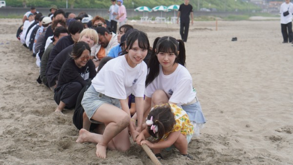 WHITE SCORPION、御宿で2度目の海開きイベント開催！新衣装で夏のスタート切る