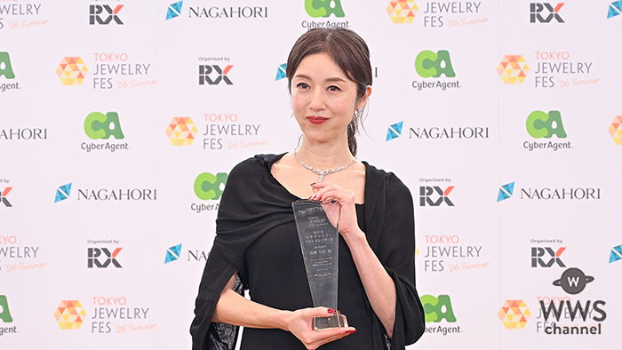 高岡早紀、日本ジュエリーベストドレッサー賞50代部門受賞で思いを語る！2
